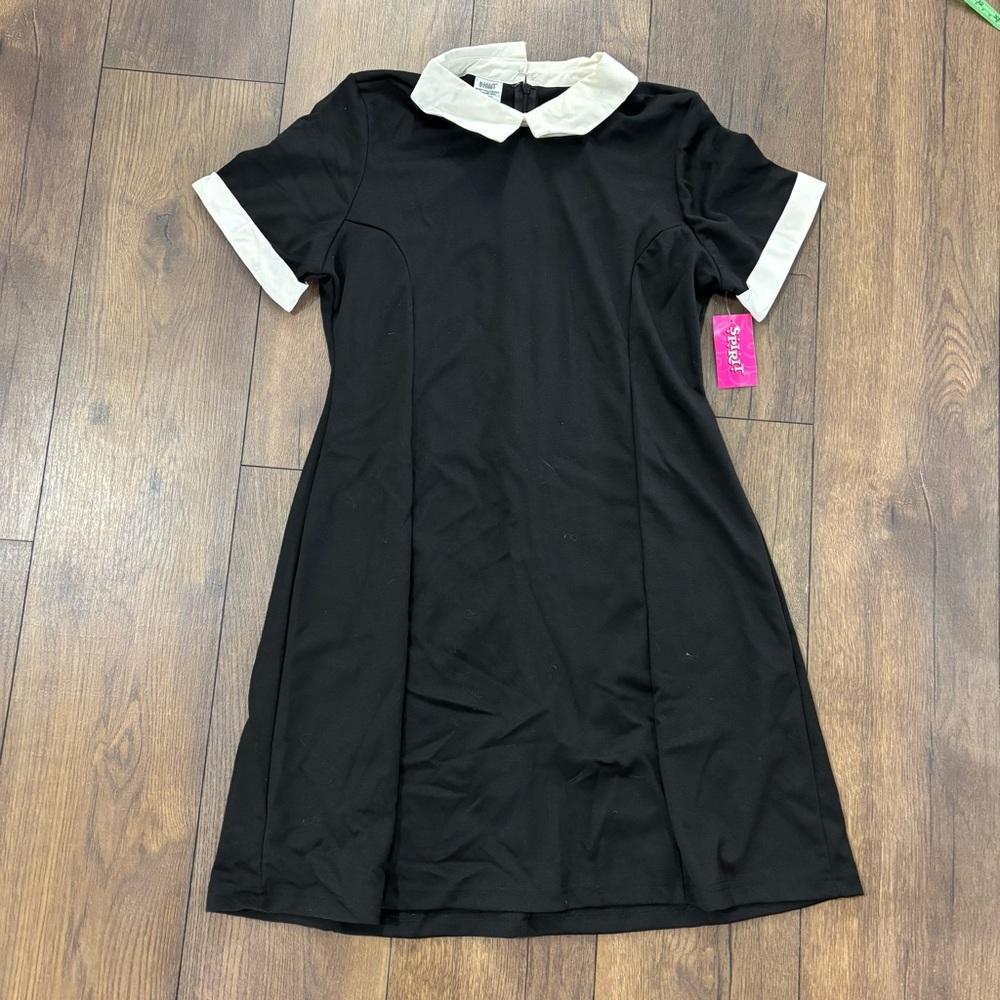 NWT Spirit Halloween Wednesday Addams Costume, Youth Size XL